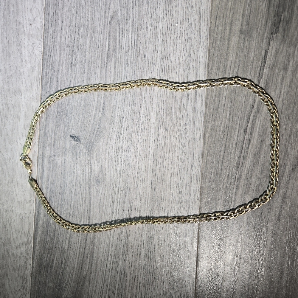 Elegant Gold Chain Necklace Costume Jewelry - Picture 3 of 4